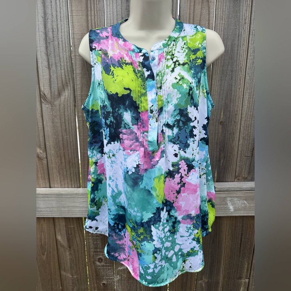 Liz Claiborne Sleeveless Watercolor Blouse - Size Medium
